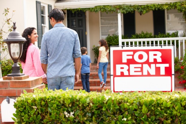Should You Buy a House or Rent When You Move To a New City